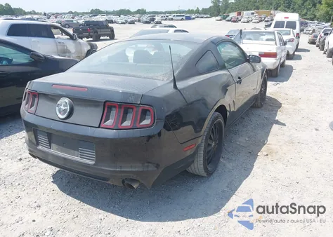 2014 Ford Mustang V6 from USA, damaged, VIN 1ZVBP8AM9E5264717